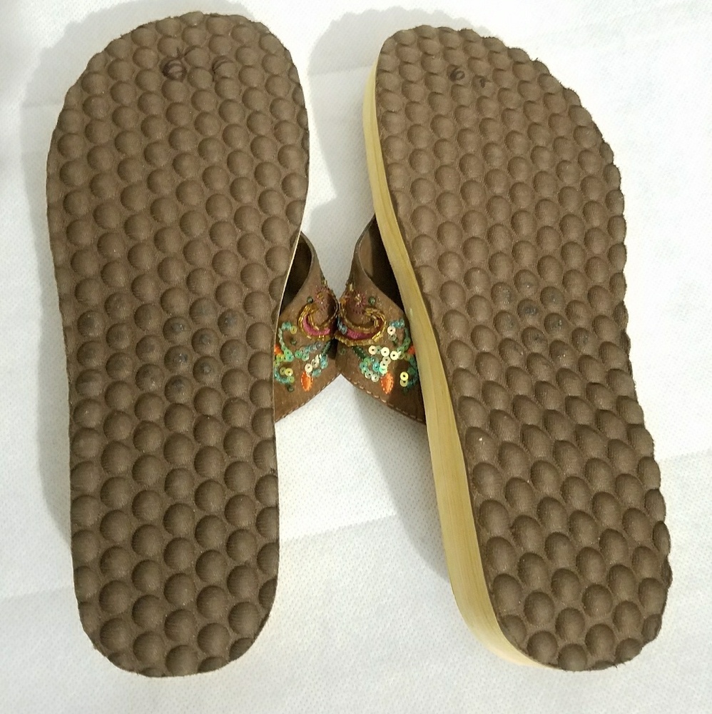 Womens Shechers Luxe Foam Fashion Braided Sandals - Picture 3 of 3